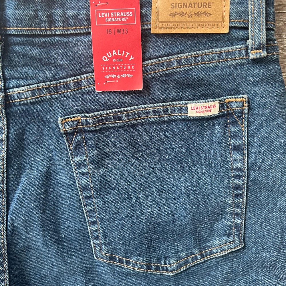 NWT Levi Strauss Signature High Rise Straight Jeans Size 16 W33 Comfort Stretch - Picture 11 of 12